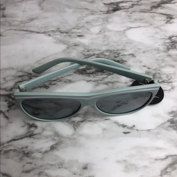 💞SOLD💞NWT Quay Mint Hollywood Nights Sunglasses - Picture 3 of 7